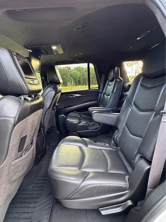 2017 Cadillac Escalade 4th Gen - Image 8 of 13