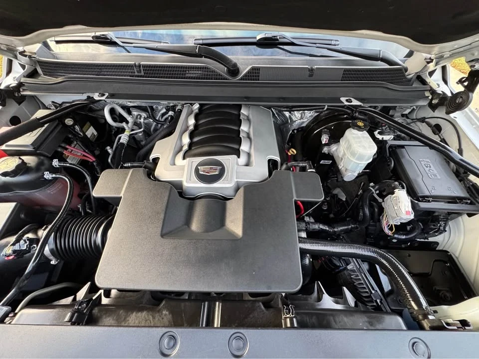 2017 Cadillac Escalade 4th Gen - Image 9 of 13