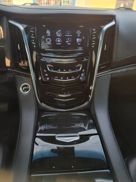 2017 Cadillac Escalade 4th Gen - Image 12 of 15