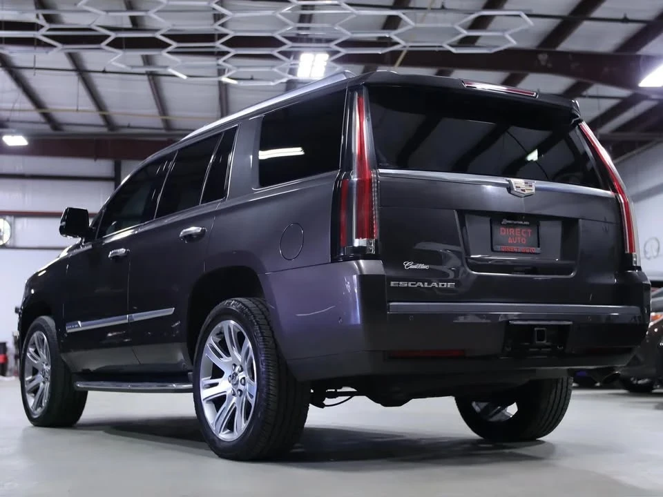2017 Cadillac Escalade 4th Gen - Image 16 of 19