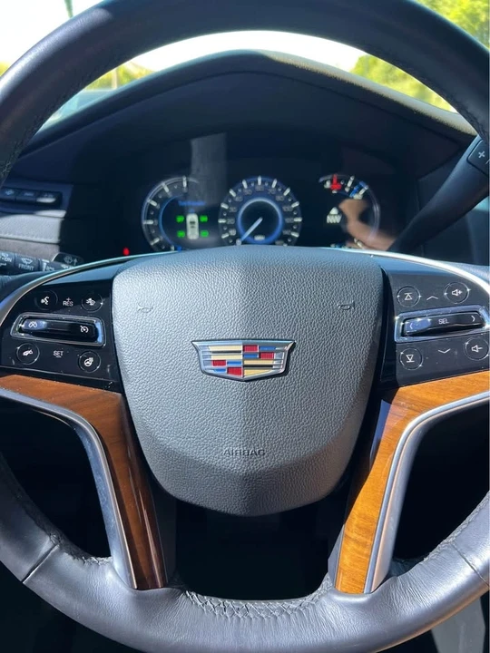 2017 Cadillac Escalade 4th Gen - Image 6 of 10