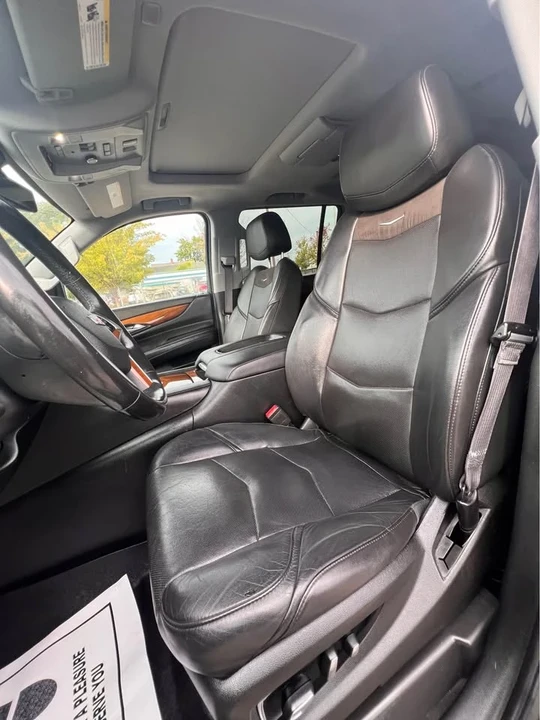 2017 Cadillac Escalade 4th Gen - Image 8 of 17