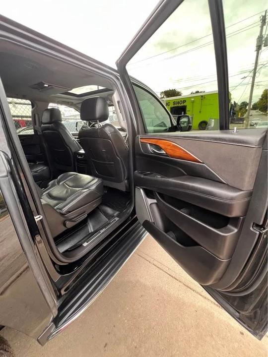 2017 Cadillac Escalade 4th Gen - Image 14 of 17