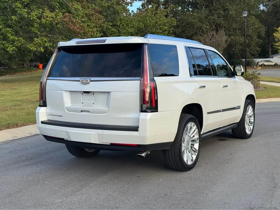 2017 Cadillac Escalade 4th Gen - Image 2 of 13