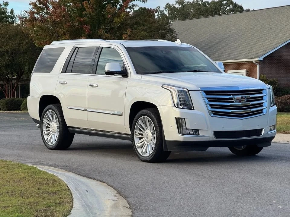 2017 Cadillac Escalade 4th Gen - Image 19 of 20