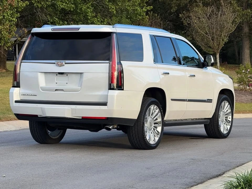 2017 Cadillac Escalade 4th Gen - Image 15 of 20