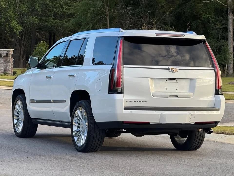 2017 Cadillac Escalade 4th Gen - Image 16 of 20