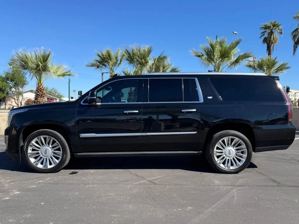 2017 Cadillac Escalade 4th Gen - Image 2 of 12