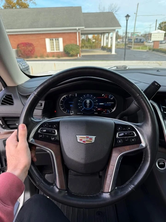 2017 Cadillac Escalade 4th Gen - Image 9 of 20