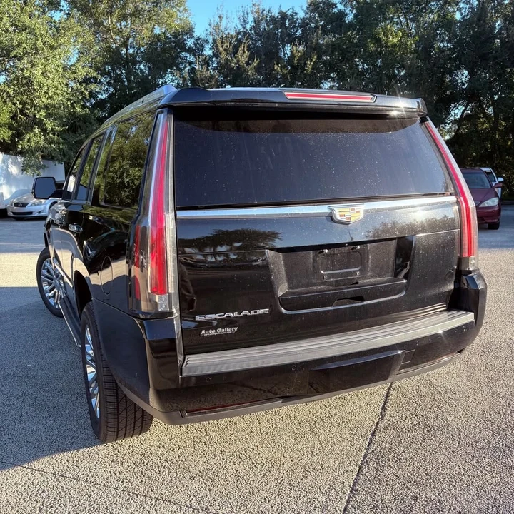 2017 Cadillac Escalade 4th Gen - Image 4 of 7