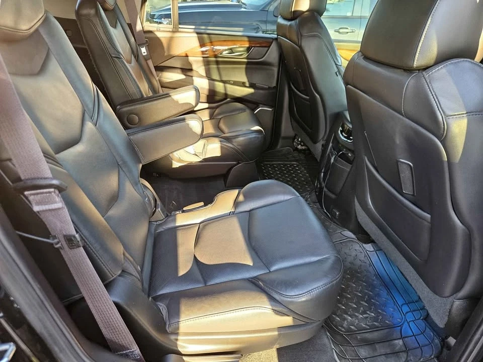 2017 Cadillac Escalade 4th Gen - Image 8 of 10
