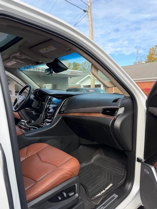 2017 Cadillac Escalade 4th Gen - Image 15 of 20