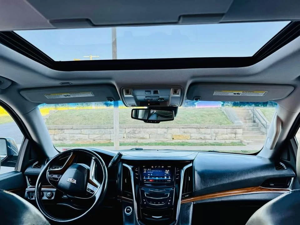 2017 Cadillac Escalade 4th Gen - Image 17 of 19