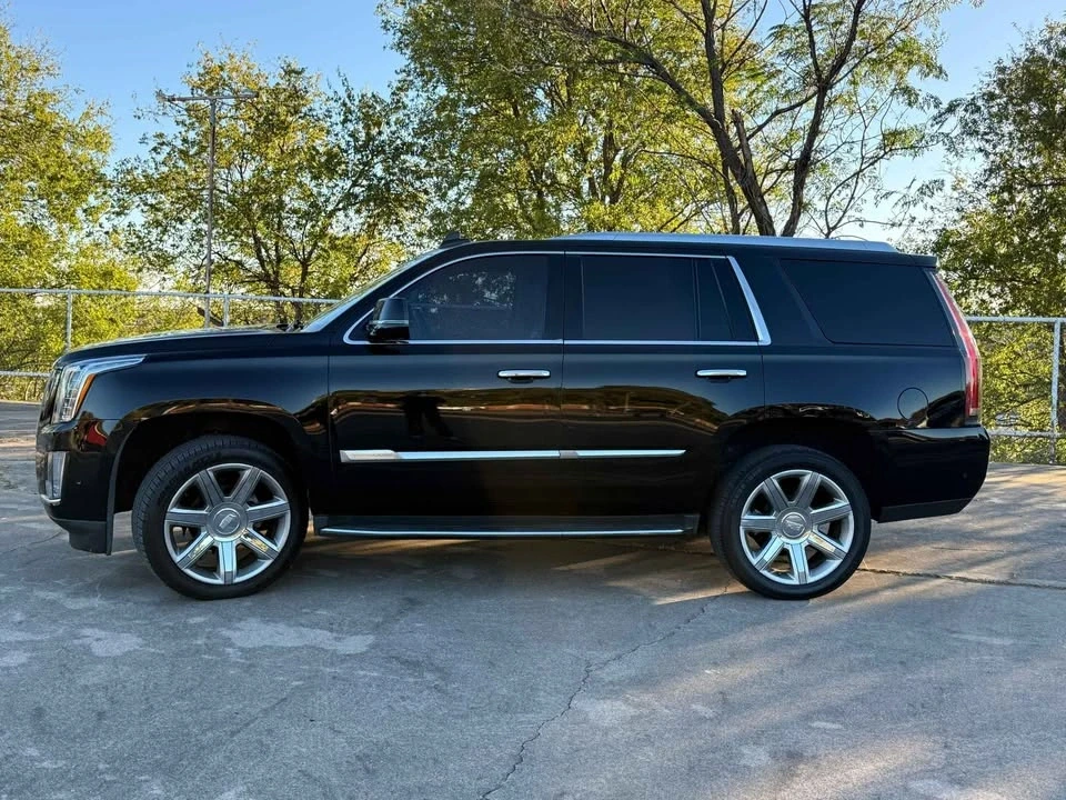 2017 Cadillac Escalade 4th Gen - Image 3 of 7