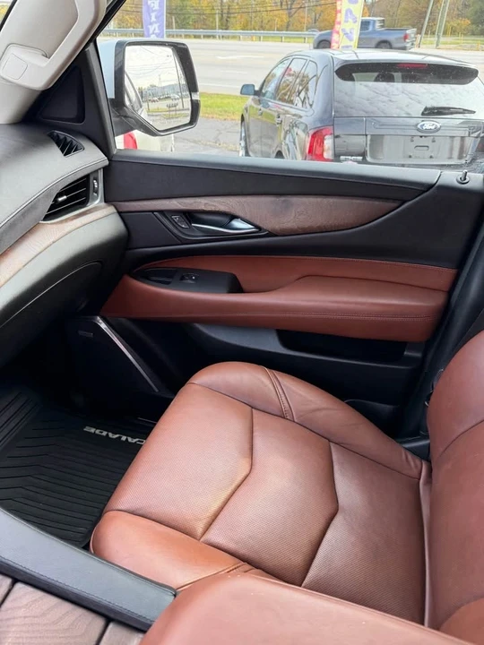 2017 Cadillac Escalade 4th Gen - Image 13 of 20