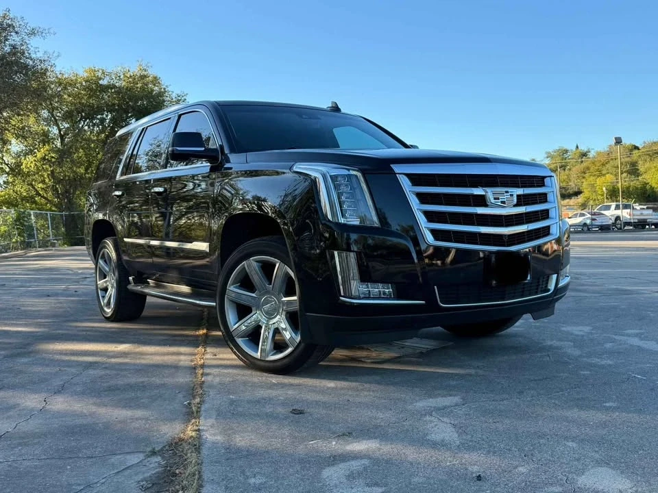 2017 Cadillac Escalade 4th Gen - Image 2 of 7