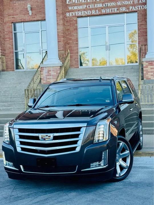 2017 Cadillac Escalade 4th Gen - Image 2 of 19