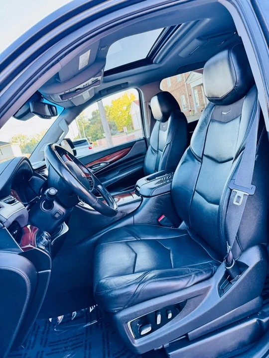 2017 Cadillac Escalade 4th Gen - Image 14 of 19