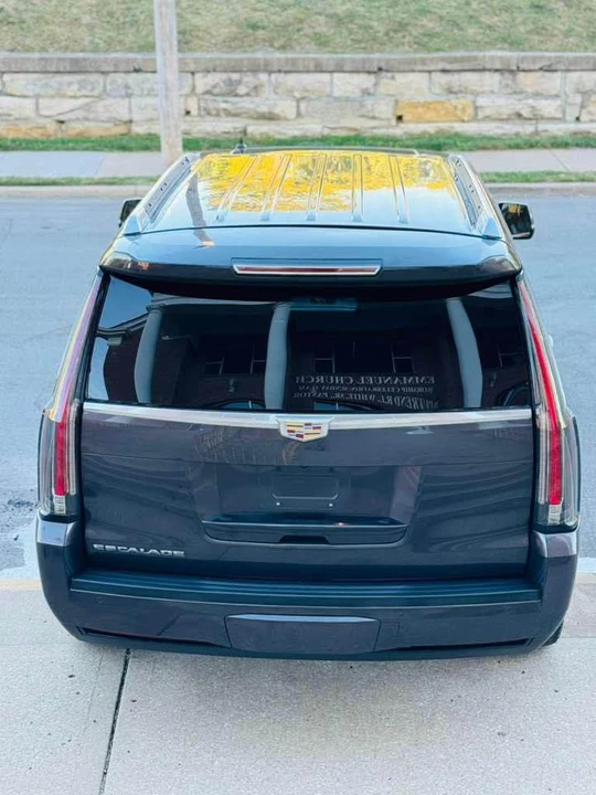 2017 Cadillac Escalade 4th Gen - Image 11 of 19