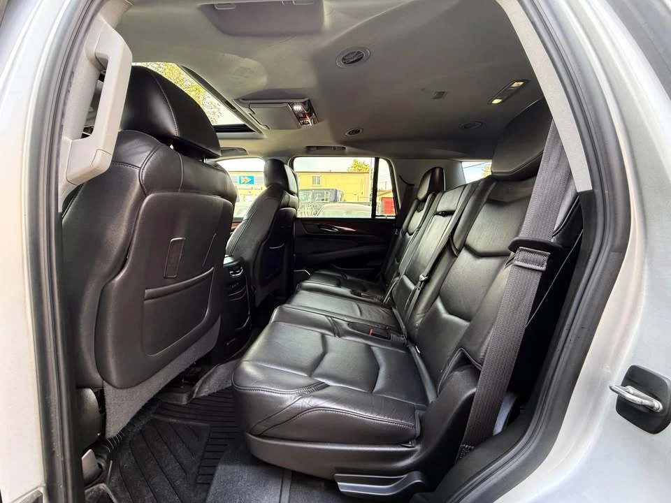 2017 Cadillac Escalade 4th Gen - Image 5 of 9