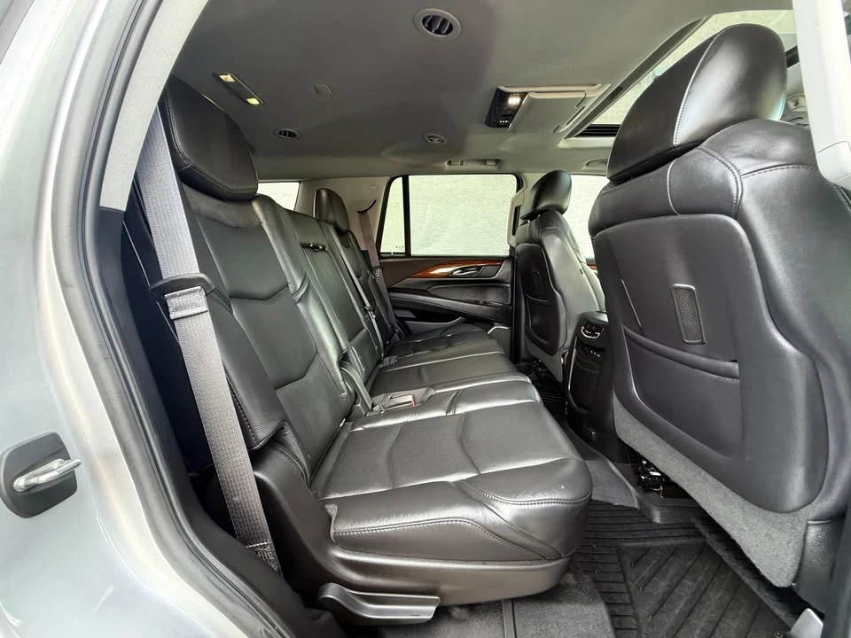 2017 Cadillac Escalade 4th Gen - Image 7 of 9