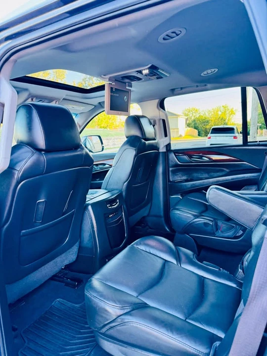 2017 Cadillac Escalade 4th Gen - Image 11 of 14