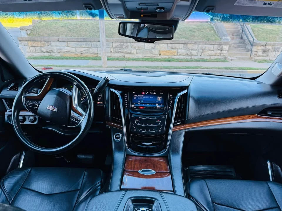 2017 Cadillac Escalade 4th Gen - Image 3 of 14