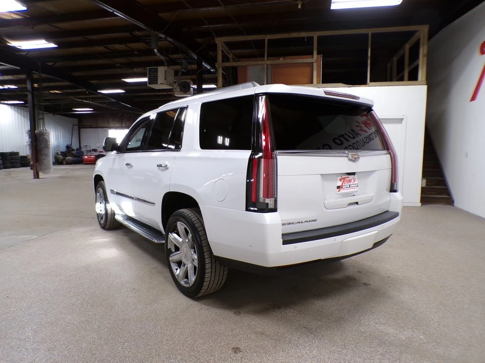 2017 Cadillac Escalade 4th Gen - Image 3 of 19