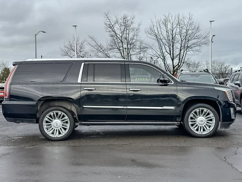 2017 Cadillac Escalade 4th Gen - Image 2 of 18