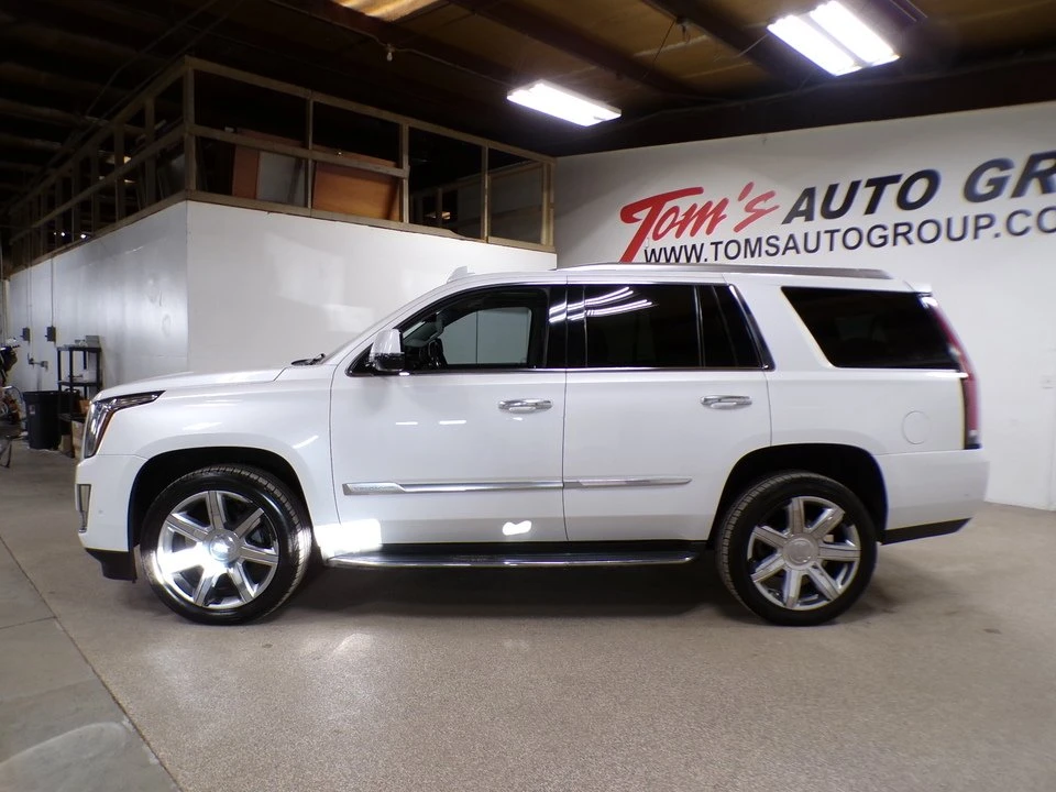 2017 Cadillac Escalade 4th Gen - Image 2 of 19