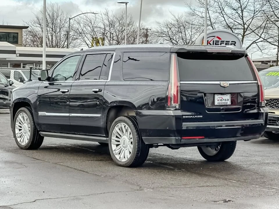 2017 Cadillac Escalade 4th Gen - Image 5 of 18
