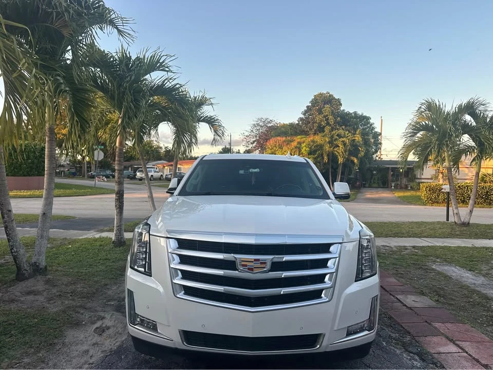 2017 Cadillac Escalade 4th Gen - Image 18 of 20