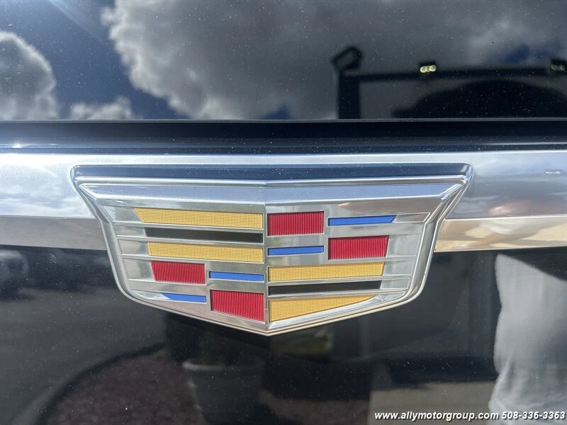 2017 Cadillac Escalade 4th Gen - Image 9 of 19