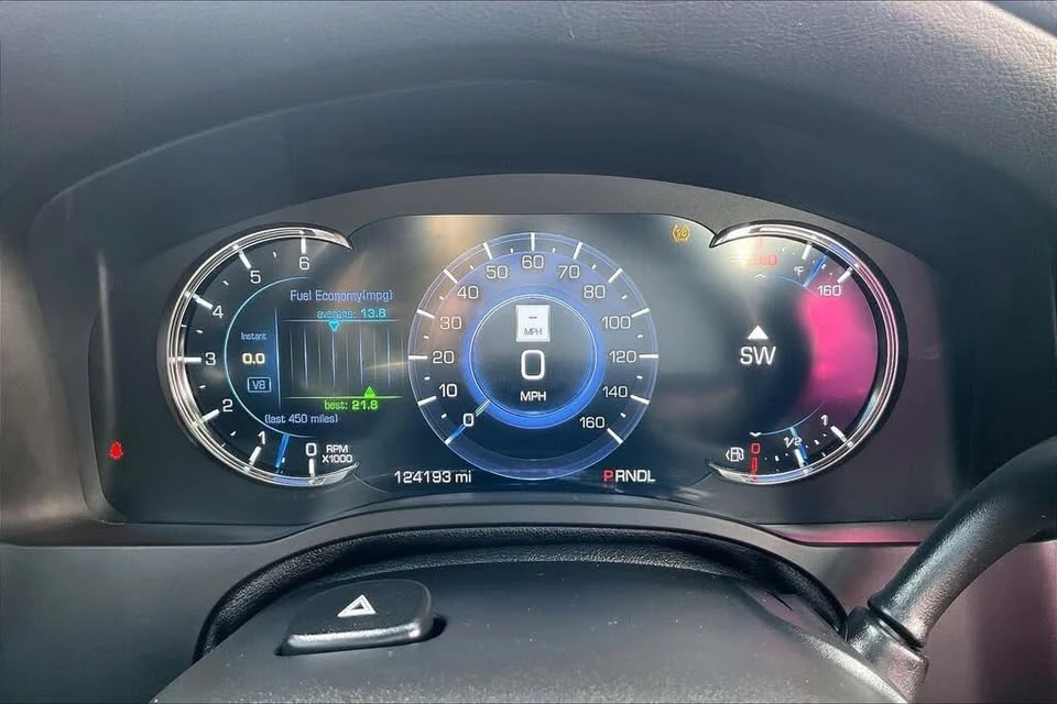 2017 Cadillac Escalade 4th Gen - Image 18 of 20