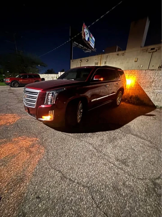 2017 Cadillac Escalade 4th Gen - Image 2 of 4