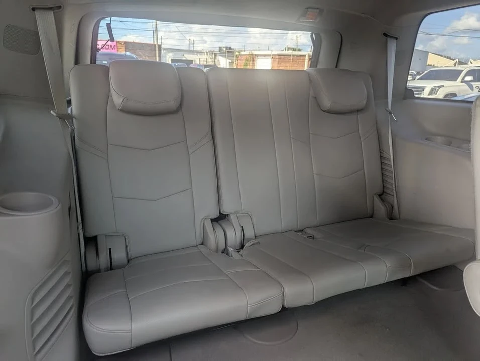 2017 Cadillac Escalade 4th Gen - Image 17 of 20
