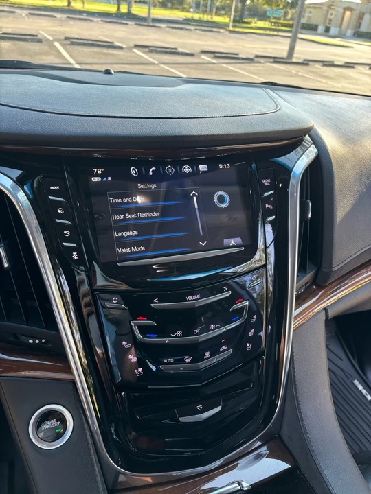 2017 Cadillac Escalade 4th Gen - Image 7 of 10