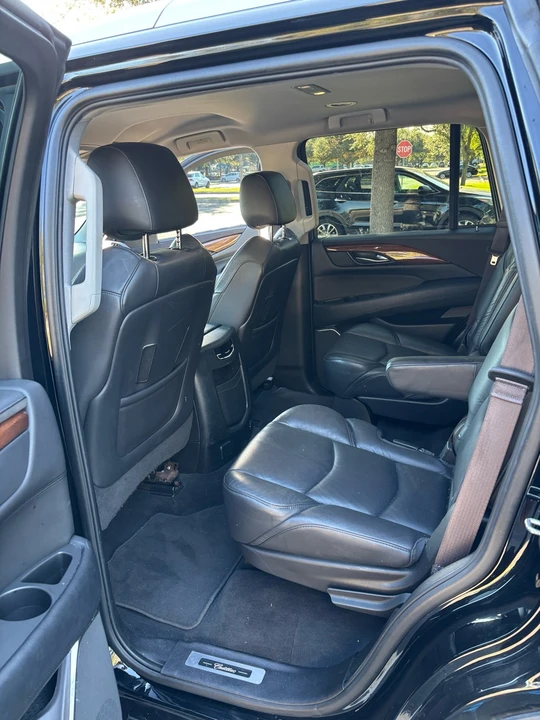 2017 Cadillac Escalade 4th Gen - Image 8 of 10