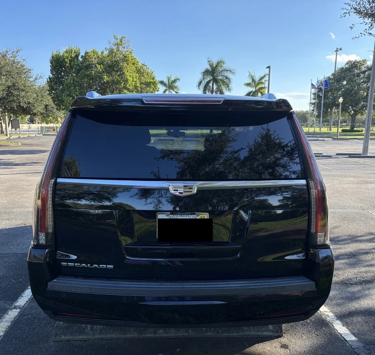 2017 Cadillac Escalade 4th Gen - Image 4 of 10