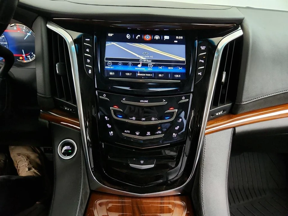 2017 Cadillac Escalade 4th Gen - Image 19 of 21