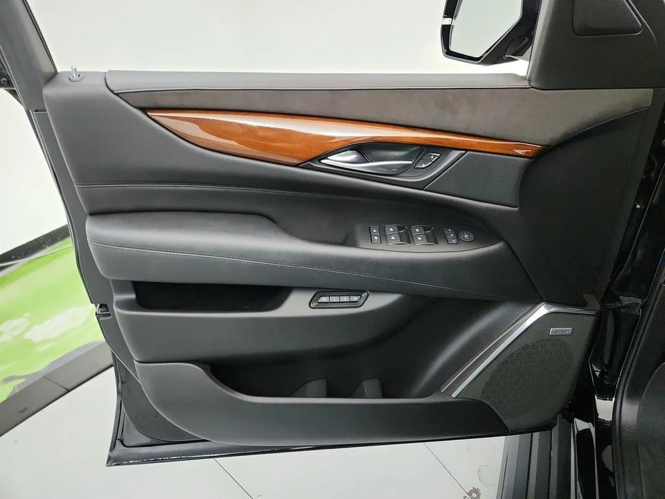 2017 Cadillac Escalade 4th Gen - Image 21 of 21