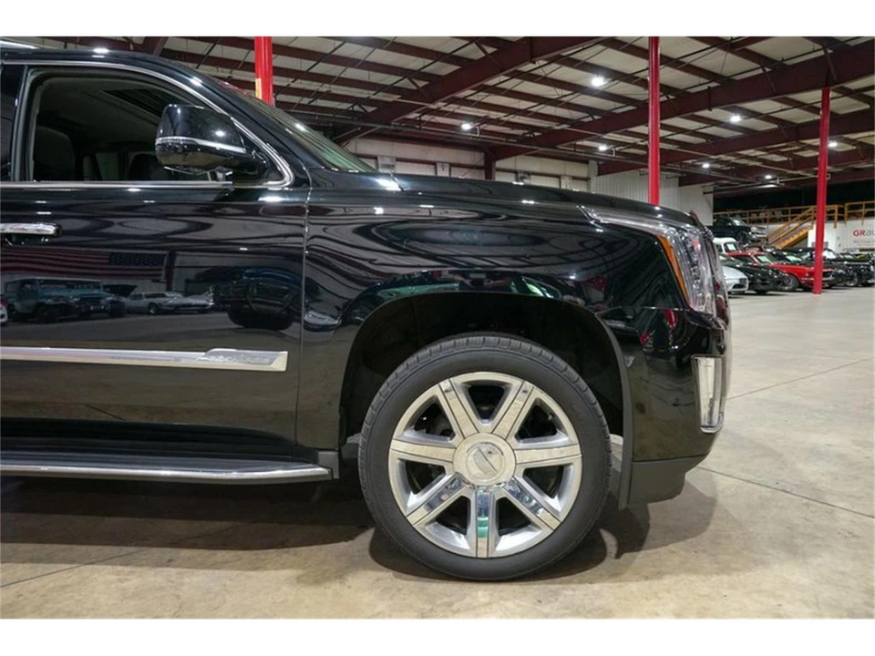 2017 Cadillac Escalade 4th Gen - Image 11 of 31