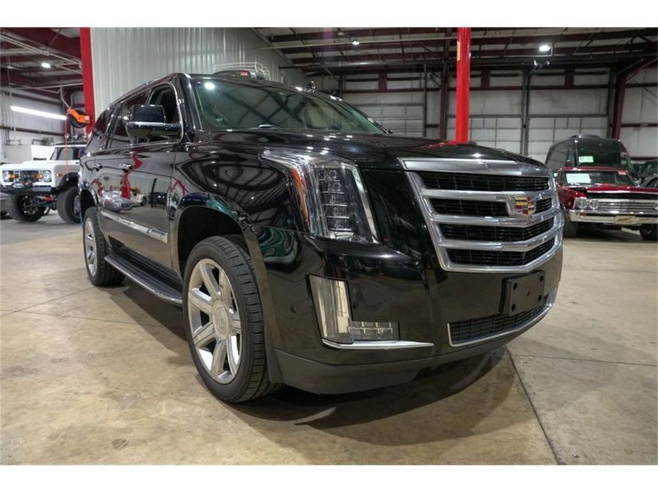 2017 Cadillac Escalade 4th Gen - Image 12 of 31