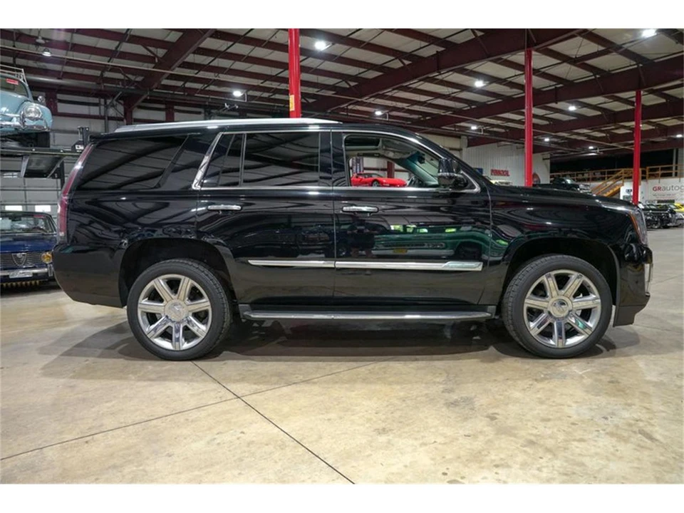 2017 Cadillac Escalade 4th Gen - Image 10 of 31