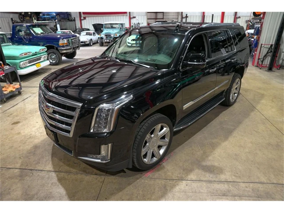 2017 Cadillac Escalade 4th Gen - Image 15 of 31