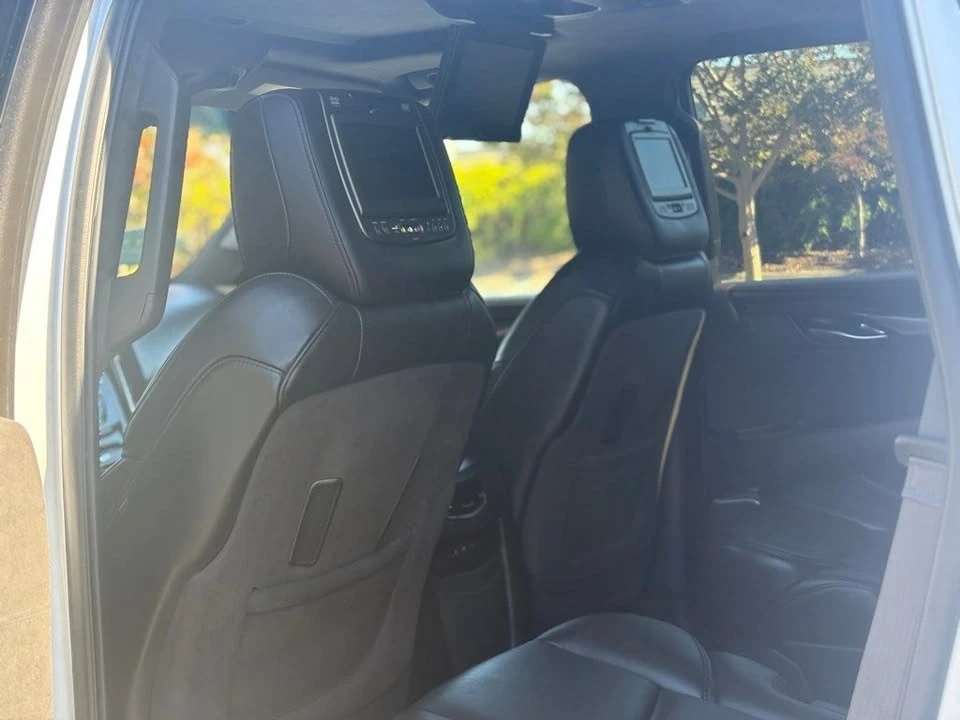 2017 Cadillac Escalade 4th Gen - Image 11 of 19
