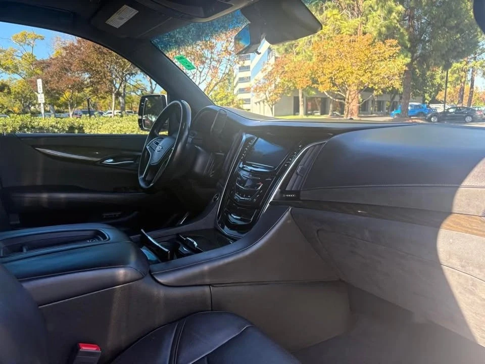 2017 Cadillac Escalade 4th Gen - Image 15 of 19
