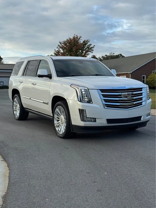 2017 Cadillac Escalade 4th Gen - Image 3 of 19