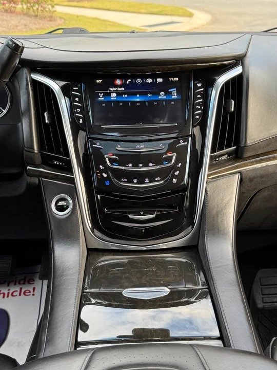 2017 Cadillac Escalade 4th Gen - Image 12 of 19