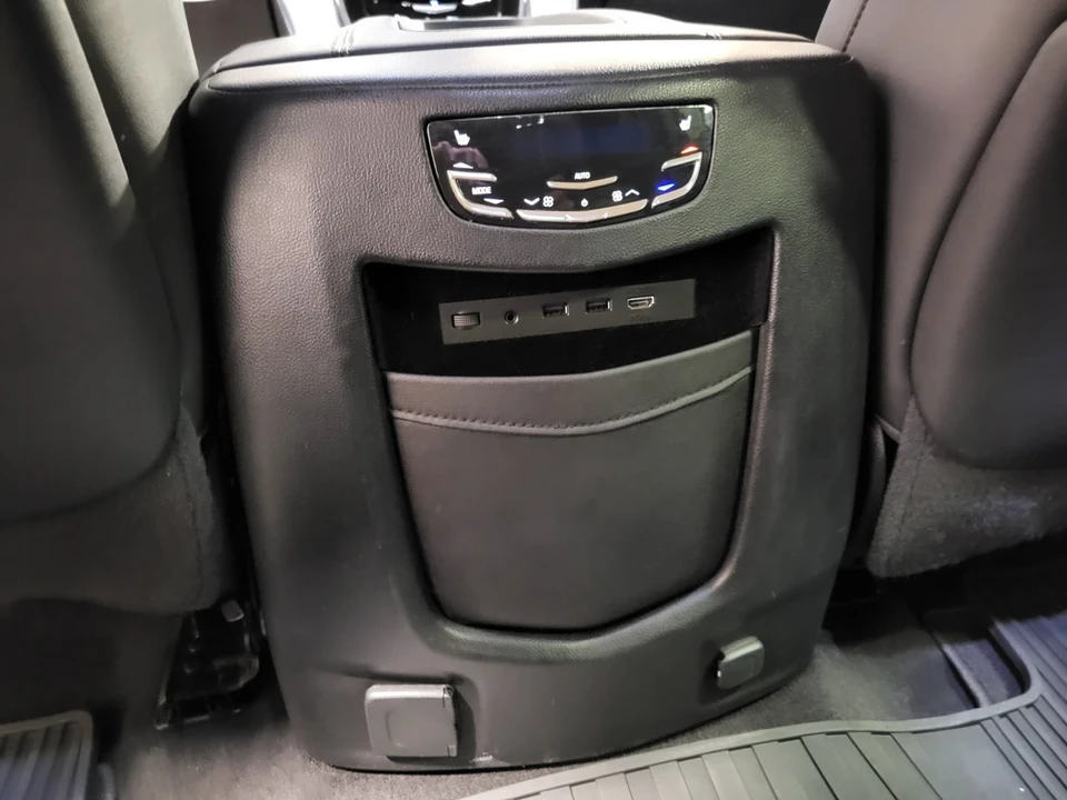 2017 Cadillac Escalade 4th Gen - Image 10 of 19